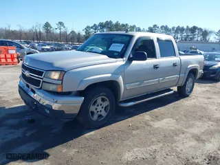 2006 Chevrolet Silverado 1500 LT2 with VIN 2GCEK13TX61219752, listed as a IAAI auction lot 41529465 with 174,221 mi miles. Bid and sale history available at carsss.com. Image 17.