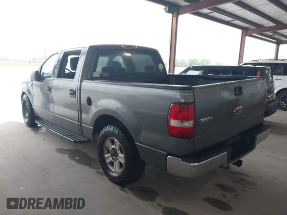 2004 Ford F-150 XLT z VIN 1FTRW12W74KD10296, wystawiony jako IAAI lot #42083746 z przebiegiem 170 500 mil mil oraz . Historia ofert i sprzedaży dostępna na DreamBid. Obrazek 3.
