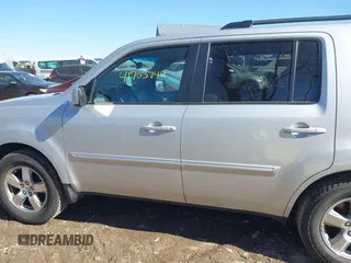 2009 Honda Pilot EX with VIN 5FNYF48479B002570, listed as a IAAI auction lot 41703942 with 146,405 mi miles. Bid and sale history available at carsss.com. Image 14.