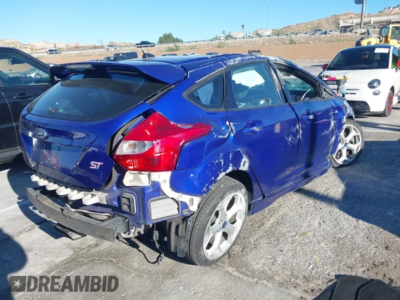 2014 Ford Focus ST with VIN 1FADP3L96EL374584, listed as a IAAI auction lot 41644629 with 90,607 mi miles and . Bid and sale history available at carsss.com. Image 4.