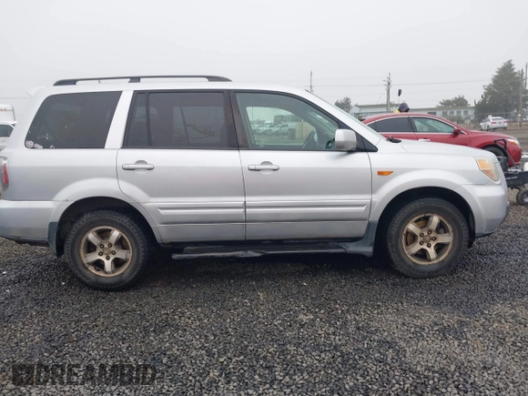 2007 Honda Pilot EX with VIN 2HKYF184X7H511937, listed as a IAAI auction lot 40992172 with 250,940 mi miles. Bid and sale history available at carsss.com. Image 14.