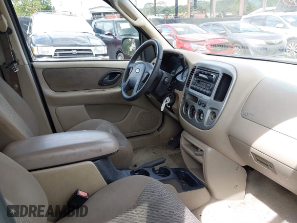 2003 Ford Escape XLT Popular 2 with VIN 1FMYU93193KB76369, listed as a IAAI auction lot 41895790 with 245,320 mi miles and . Bid and sale history available at DreamBid. Image 5.