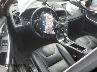 2015 Volvo XC60 T5 z VIN YV4612RK4F2673990, wystawiony jako Copart lot #52303935 z przebiegiem 78 868 mil mil oraz Szkoda całkowita • Salvage title. Historia ofert i sprzedaży dostępna na DreamBid. Obrazek 8.