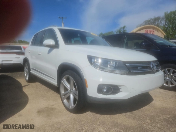 2016 Volkswagen Tiguan R-Line with VIN WVGAV7AX7GW088378, listed as a Copart auction lot 53963235 with 122,175 mi miles and Clean Title. Bid and sale history available at carsss.com. Image 1.