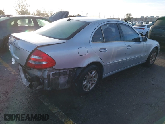 2003 Mercedes-Benz E 320 z VIN WDBUF65J33A347873, wystawiony jako IAAI lot #41568345 z przebiegiem 119 174 mil mil oraz . Historia ofert i sprzedaży dostępna na DreamBid. Obrazek 4.