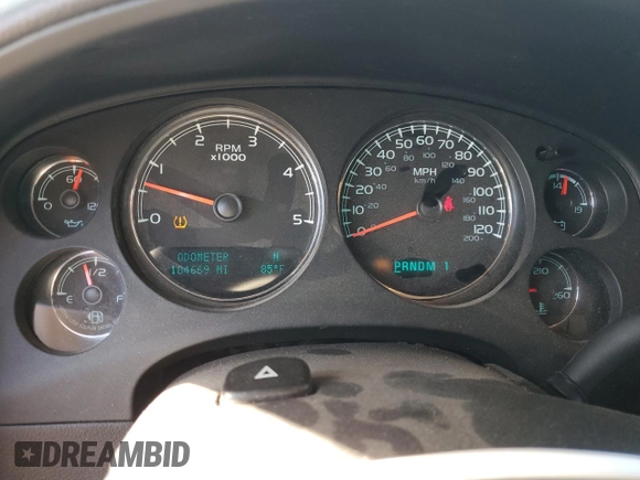 2013 GMC Sierra 2500HD SLT z VIN 1GT121C89DF194827, wystawiony jako Copart lot #57118415 z przebiegiem 104 669 mil mil oraz Szkoda całkowita • Salvage title. Historia ofert i sprzedaży dostępna na DreamBid. Obrazek 9.