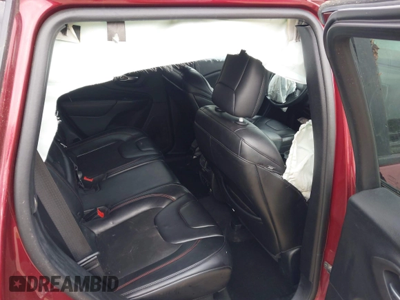 2019 Jeep Cherokee Trailhawk with VIN 1C4PJMBX1KD314149, listed as a IAAI auction lot 40929910 with 77,000 mi miles and . Bid and sale history available at DreamBid. Image 8.