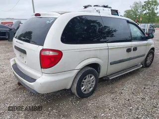 2005 Dodge Caravan SE z VIN 1D4GP24R15B380317, wystawiony jako IAAI lot #42308879 z przebiegiem 185 103 mil mil oraz . Historia ofert i sprzedaży dostępna na DreamBid. Obrazek 4.