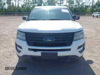 2017 Ford Police Interceptor Utility z VIN 1FM5K8ARXHGB93123, wystawiony jako IAAI lot #42276763 z przebiegiem 69 136 mil mil oraz . Historia ofert i sprzedaży dostępna na DreamBid. Obrazek 6.