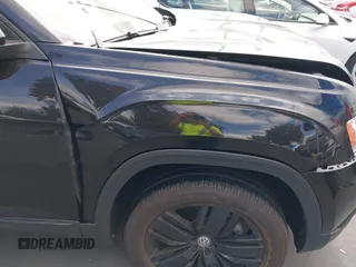 2018 Volkswagen Atlas SE with VIN 1V2DP2CA6JC600310, listed as a IAAI auction lot 42256570 with 29,912 mi miles and . Bid and sale history available at DreamBid. Image 20.