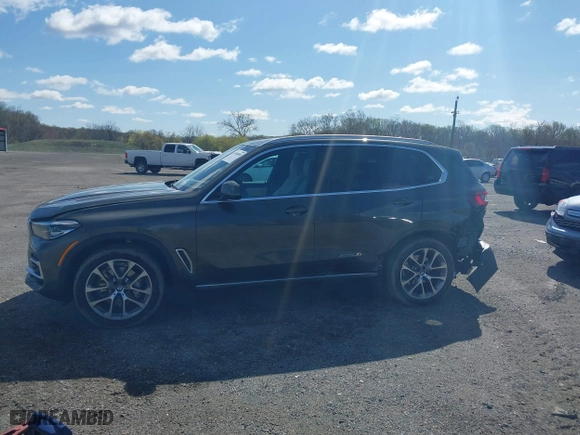 2022 BMW X5 xDrive40i with VIN 5UXCR6C06N9L83350, listed as a IAAI auction lot 41950890 with 29,701 mi miles. Bid and sale history available at carsss.com. Image 14.