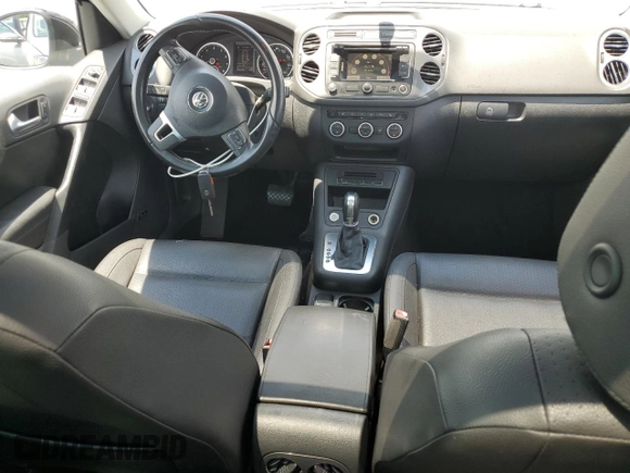 2014 Volkswagen Tiguan SE z VIN WVGAV3AX8EW613762, wystawiony jako Copart lot #61385765 z przebiegiem 167 278 mil mil oraz Czysty tytuł • Clean title. Historia ofert i sprzedaży dostępna na DreamBid. Obrazek 8.