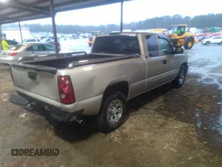 2006 Chevrolet Silverado 1500 LT1 with VIN 1GCEC19V56Z142057, listed as a IAAI auction lot 41752031 with 82,607 mi miles. Bid and sale history available at carsss.com. Image 4.