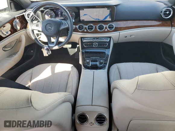 2017 Mercedes-Benz E 300 Luxury z VIN WDDZF4JB9HA139844, wystawiony jako Copart lot #57626695 z przebiegiem 27 377 mil mil oraz Szkoda całkowita • Salvage title. Historia ofert i sprzedaży dostępna na DreamBid. Obrazek 8.