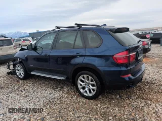 2011 BMW X5 35i with VIN 5UXZV4C5XBL738928, listed as a Copart auction lot 43655315 with 127,203 mi miles and Salvage Title. Bid and sale history available at carsss.com. Image 2.