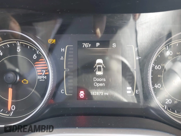 2017 Jeep Cherokee Altitude с VIN 1C4PJLAB5HW559579, выставлен на аукционе IAAI как лот 41767837 с пробегом 182 873 миль миль и . История ставок и продаж доступна на DreamBid. Изображение 16.