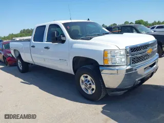 2013 Chevrolet Silverado 2500HD LT with VIN 1GC1CXCG6DF122202, listed as a IAAI auction lot 41990802 with 238,041 mi miles. Bid and sale history available at carsss.com. Image 1.