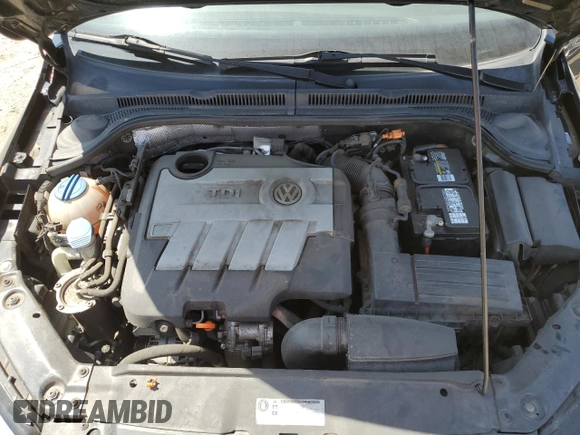 2013 Volkswagen Jetta TDI w/Premium с VIN 3VWLL7AJ2DM203752, выставлен на аукционе Copart как лот 52490645 с пробегом 189 888 миль миль и Чистый • Clean title. История ставок и продаж доступна на DreamBid. Изображение 11.