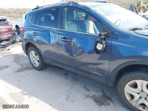 2013 Toyota RAV4 LE with VIN JTMBFREV4D5016310, listed as a IAAI auction lot 41879821 with 131,390 mi miles. Bid and sale history available at carsss.com. Image 6.