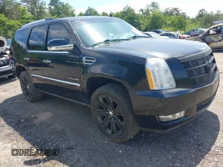 2012 Cadillac Escalade Platinum Edition z VIN 1GYS4DEF5CR208368, wystawiony jako IAAI lot #42275931 z przebiegiem 215 194 mil mil oraz . Historia ofert i sprzedaży dostępna na DreamBid. Obrazek 1.