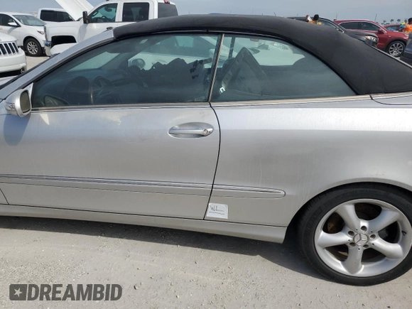 2005 Mercedes-Benz CLK-Class 3.2L with VIN WDBTK65J55F129432, listed as a Copart auction lot 74491374 with 0 mi miles and Non Repairable. Bid and sale history available at carsss.com. Image 12.