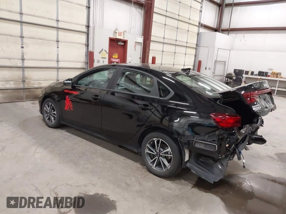 2023 Kia Forte LXS z VIN 3KPF24AD4PE646186, wystawiony jako IAAI lot #42137342 z przebiegiem 15 866 mil mil oraz . Historia ofert i sprzedaży dostępna na DreamBid. Obrazek 3.