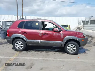 2005 Hyundai Tucson GLS with VIN KM8JN12D15U060361, listed as a IAAI auction lot 41915093 with Not Provided miles. Bid and sale history available at carsss.com. Image 13.