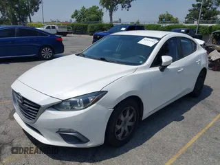 2015 Mazda 3 i Sport z VIN 3MZBM1U72FM168302, wystawiony jako IAAI lot #42331347 z przebiegiem 122 801 mil mil oraz . Historia ofert i sprzedaży dostępna na DreamBid. Obrazek 2.