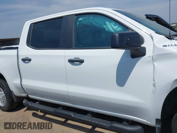 2024 Chevrolet Silverado 1500 with VIN 3GCPDAEK8RG154919, listed as a IAAI auction lot 40178946 with 2,911 mi miles and . Bid and sale history available at DreamBid. Image 14.