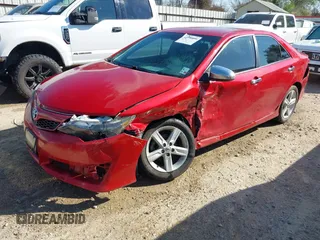 2014 Toyota Camry L with VIN 4T1BF1FK1EU817205, listed as a IAAI auction lot 41753999 with 162,984 mi miles. Bid and sale history available at carsss.com. Image 17.