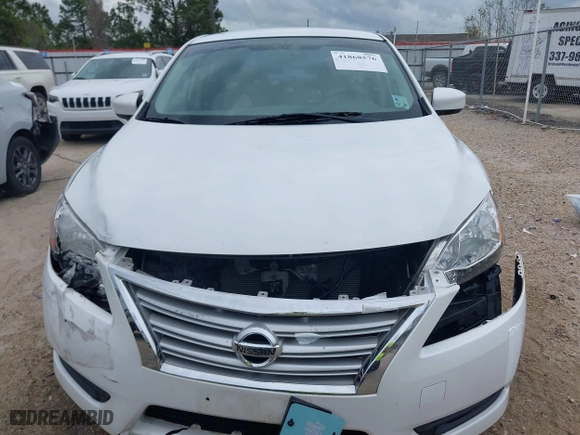 2014 Nissan Sentra SR with VIN 3N1AB7AP1EY257221, listed as a IAAI auction lot 41868576 with 118,275 mi miles. Bid and sale history available at carsss.com. Image 12.