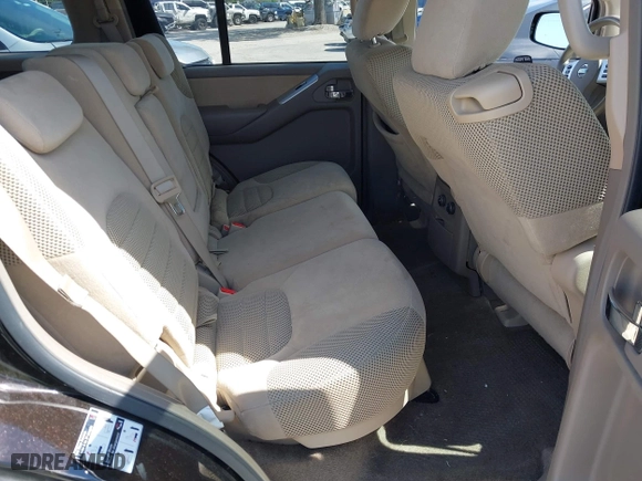 2011 Nissan Pathfinder SV with VIN 5N1AR1NN7BC610415, listed as a IAAI auction lot 41931099 with 183,765 mi miles. Bid and sale history available at carsss.com. Image 8.