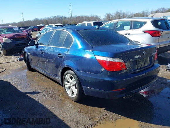 2010 BMW 5 Series 528i xDrive with VIN WBANV1C59AC389383, listed as a IAAI auction lot 41555943 with 124,178 mi miles and . Bid and sale history available at carsss.com. Image 3.