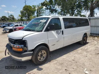 2005 Chevrolet Express Passenger with VIN 1GAHG39U051159021, listed as a Copart auction lot 72577044 with 183,058 mi miles and Salvage title. Bid and sale history available at DreamBid. Image 1.