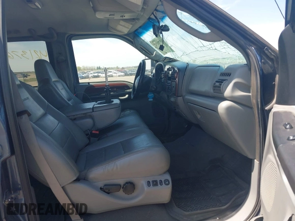 2006 Ford F-250 XL with VIN 1FTSW21P66ED94520, listed as a IAAI auction lot 42137652 with 299,880 mi miles and . Bid and sale history available at DreamBid. Image 5.