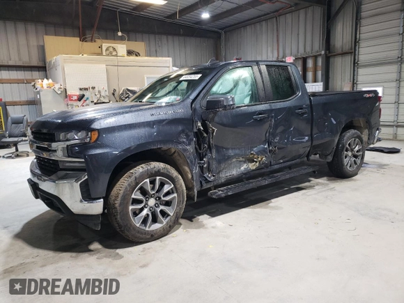 2021 Chevrolet Silverado 1500 LT with VIN 1GCRYDED6MZ104674, listed as a Copart auction lot 44034255 with 70,420 mi miles and Salvage Title. Bid and sale history available at DreamBid. Image 1.