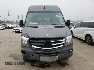 2014 Mercedes-Benz Sprinter Passenger with VIN WDZPE7CC8E5834266, listed as a Copart auction lot 86513834 with 125,433 mi miles and Salvage Title. Bid and sale history available at carsss.com. Image 5.