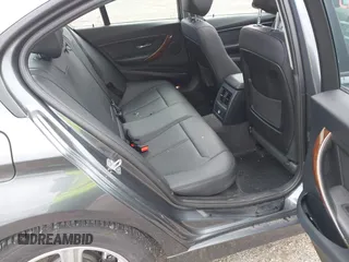 2015 BMW 3 Series 328i xDrive с VIN WBA3B5G52FNS14325, выставлен на аукционе IAAI как лот 42095241 с пробегом 95 726 миль миль и . История ставок и продаж доступна на DreamBid. Изображение 8.