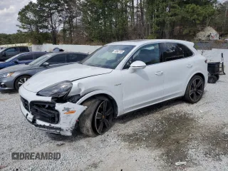 2022 Porsche Cayenne E-Hybrid Hybrid with VIN WP1AE2AY5NDA26193, listed as a Copart auction lot 48967735 with 60,703 mi miles and Clean title. Bid and sale history available at DreamBid. Image 1.