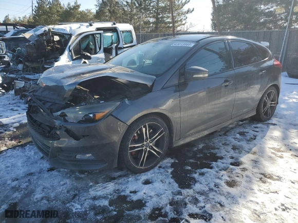 2015 Ford Focus ST with VIN 1FADP3L99FL281267, listed as a Copart auction lot 43013865 with 106,953 mi miles and Salvage Title. Bid and sale history available at carsss.com. Image 1.