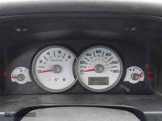 2006 Ford Escape XLT with VIN 1FMYU03126KA17323, listed as a IAAI auction lot 42048363 with 119,296 mi miles. Bid and sale history available at carsss.com. Image 7.