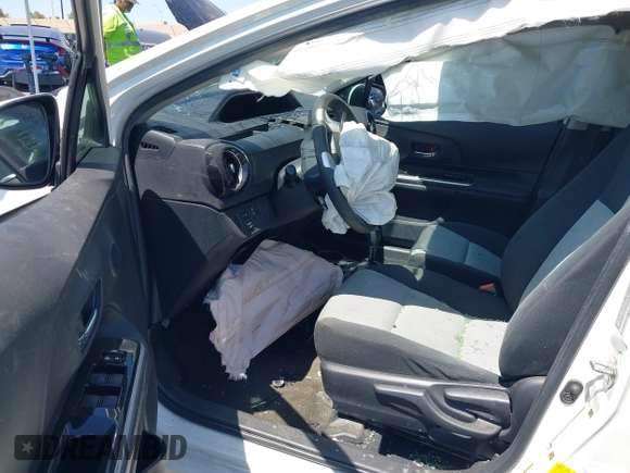 2015 Toyota Prius One with VIN JTDKDTB34F1112714, listed as a IAAI auction lot 42019567 with 163,411 mi miles and . Bid and sale history available at carsss.com. Image 5.