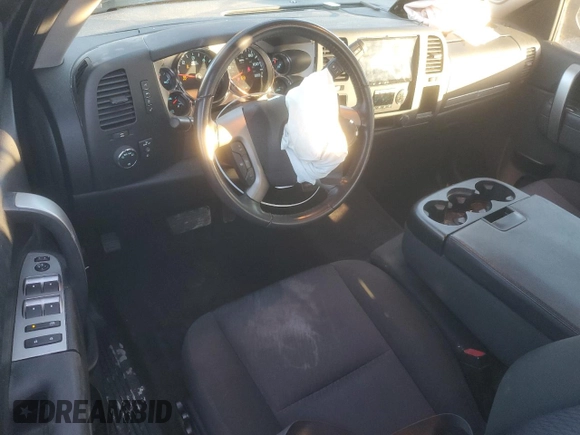2013 GMC Sierra 1500 SLE z VIN 1GTR1VE01DZ201398, wystawiony jako Copart lot #88849105 z przebiegiem 82 312 mil mil oraz Szkoda całkowita • Salvage title. Historia ofert i sprzedaży dostępna na DreamBid. Obrazek 8.