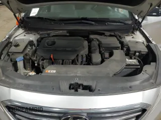 2017 Hyundai Sonata 2.4L z VIN 5NPE24AFXHH517525, wystawiony jako Copart lot #59857265 z przebiegiem 172 374 mil mil oraz Nie do naprawy • Non repairable. Historia ofert i sprzedaży dostępna na DreamBid. Obrazek 11.