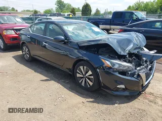 2019 Nissan Altima SV z VIN 1N4BL4DW9KN300931, wystawiony jako IAAI lot #42282164 z przebiegiem 114 986 mil mil oraz . Historia ofert i sprzedaży dostępna na DreamBid. Obrazek 1.