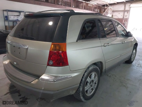 2006 Chrysler Pacifica Touring with VIN 2A8GM68436R622418, listed as a IAAI auction lot 41333744 with 147,104 mi miles. Bid and sale history available at carsss.com. Image 4.