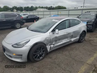 2018 Tesla Model 3 Long Range Battery z VIN 5YJ3E1EA3JF038024, wystawiony jako Copart lot #57490735 z przebiegiem 160 112 mil mil oraz Szkoda całkowita • Salvage title. Historia ofert i sprzedaży dostępna na DreamBid. Obrazek 1.
