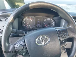 2020 Toyota Tacoma SR with VIN 3TYRX5GN0LT000913, listed as a IAAI auction lot 42520385 with 44,381 mi miles and . Bid and sale history available at DreamBid. Image 7.