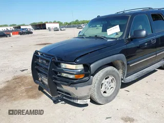 2005 Chevrolet Tahoe Police z VIN 1GNEC13Z15R223249, wystawiony jako IAAI lot #41874311 z przebiegiem 144 681 mil mil oraz . Historia ofert i sprzedaży dostępna na DreamBid. Obrazek 6.