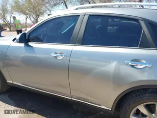 2006 Infiniti FX35 with VIN JNRAS08W36X207585, listed as a IAAI auction lot 41851925 with 222,407 mi miles. Bid and sale history available at carsss.com. Image 14.